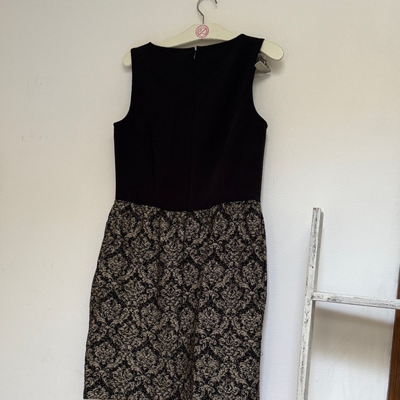 Loft Womans gold dress - Picture 5 of 6